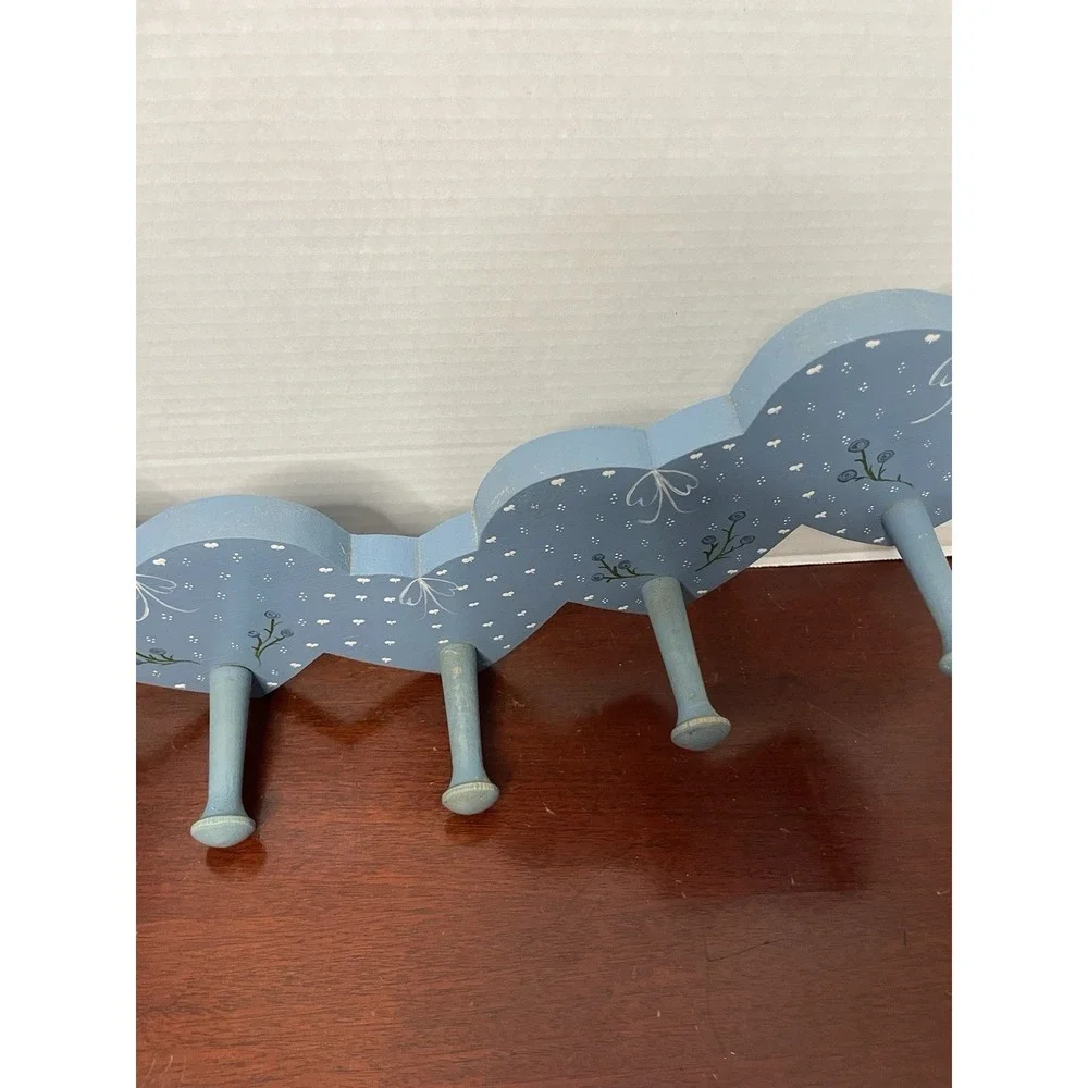 Vintage Grannycore Blue Wooden 5 Peg Heart Wall Mount Hanging Coat Rack